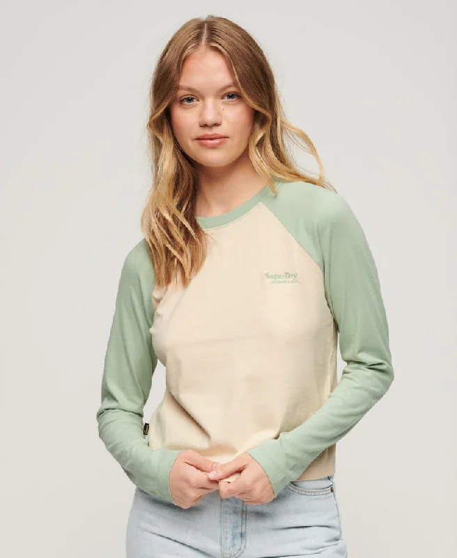 Essential Logo Baseball Top | Tapioca Cream/Linen Green