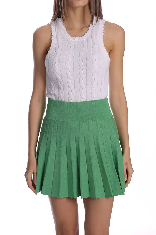 Pleated Skort In Golf Green