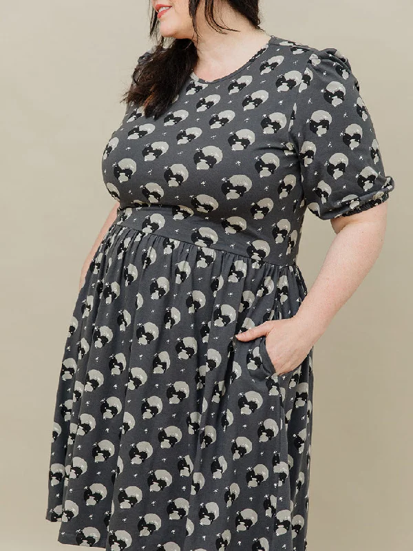 Inez Bubble Sleeve Plus Size Dress - Vase Cluster Graphite